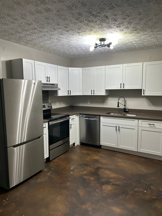 Building Photo - 134 Ashmore Ct