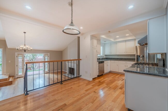 Photo - 2003 Nelson Ave Townhome
