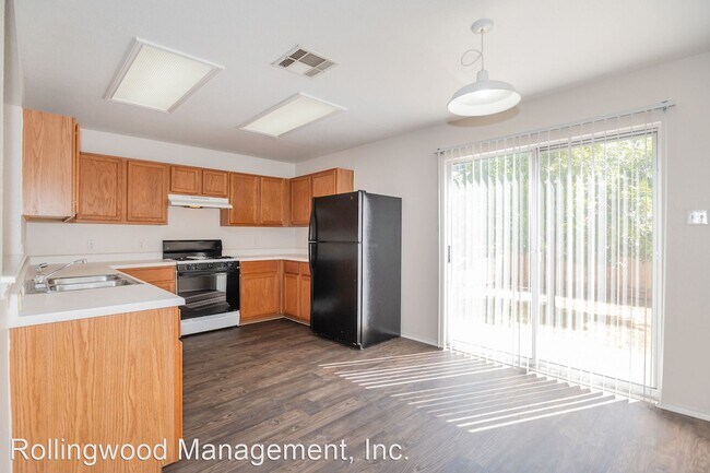 Foto del edificio - 3 br, 2.5 bath House - 2002 Garrison Drive