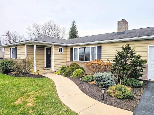 Building Photo - 1329 Landisville Rd