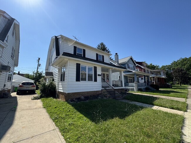 Foto del edificio - 4912 E 111th St