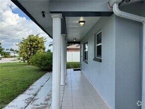 Building Photo - 2328 Country Club Blvd