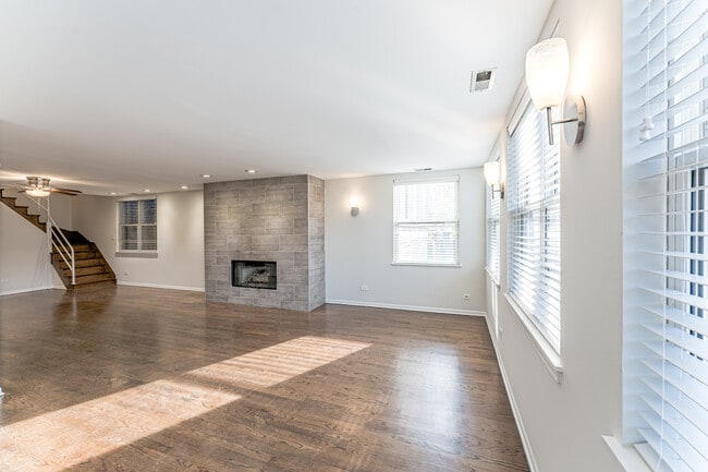 Living Room - 1501 N. NORTH PARK AVE