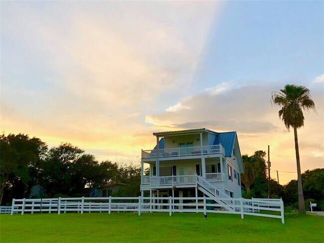 Foto del edificio - 1006 3rd St