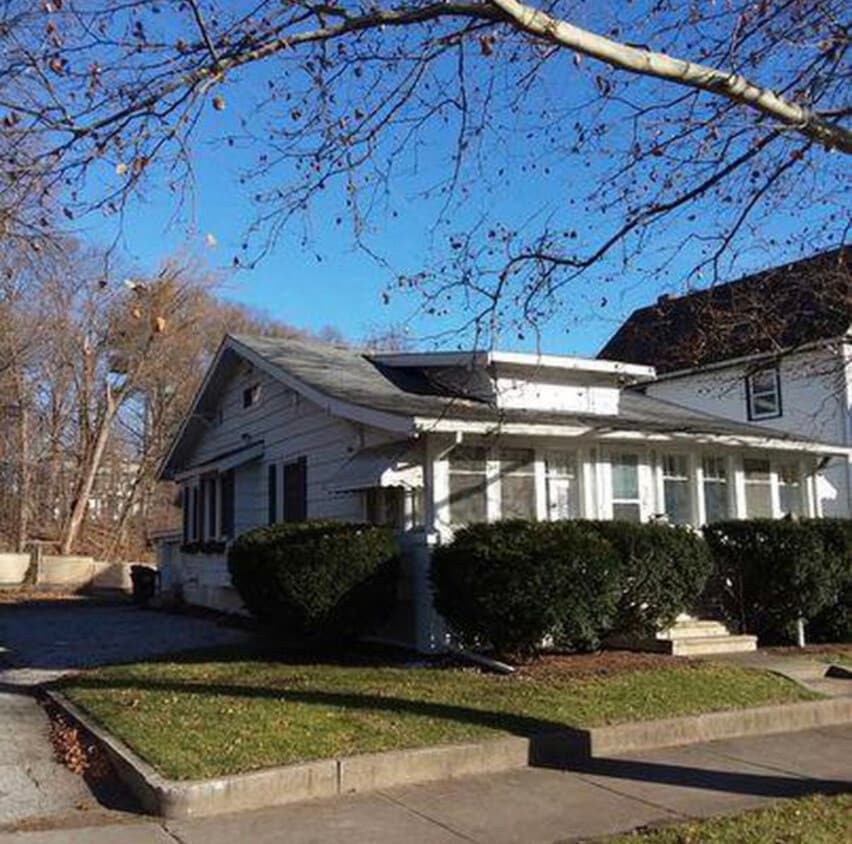 Primary Photo - 730 W Lexington Ave