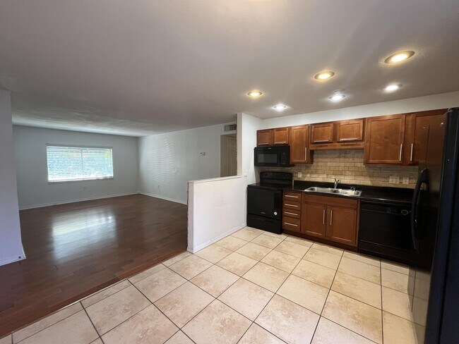 Photo - 1918 Conway Rd Townhome