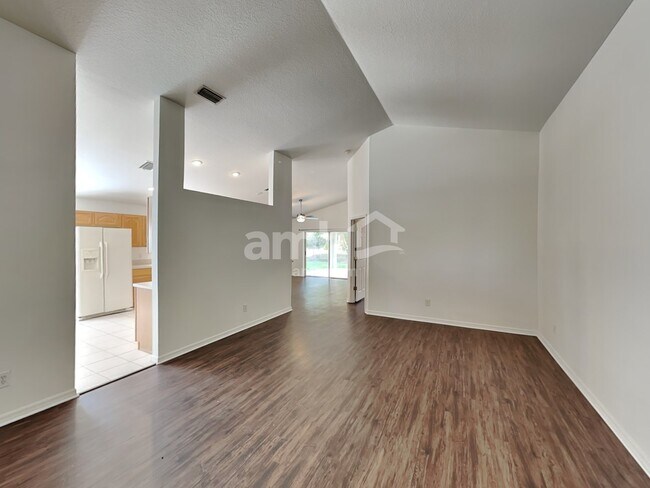 Foto del edificio - 15004 Shaw Road