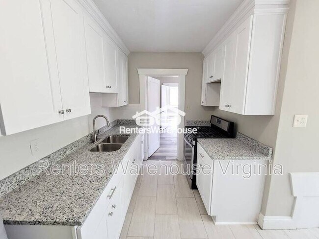 Building Photo - 220 Glendale Ave