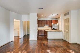 Building Photo - 505 Jackson Hill St