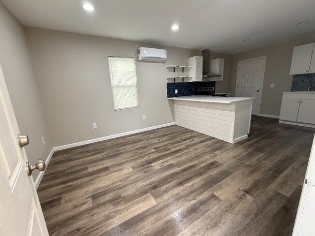 Foto del edificio - 303 E 7th St