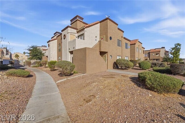 Foto del edificio - 2982 Juniper Hills Blvd