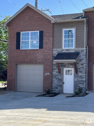 Building Photo - 501 Station Ct