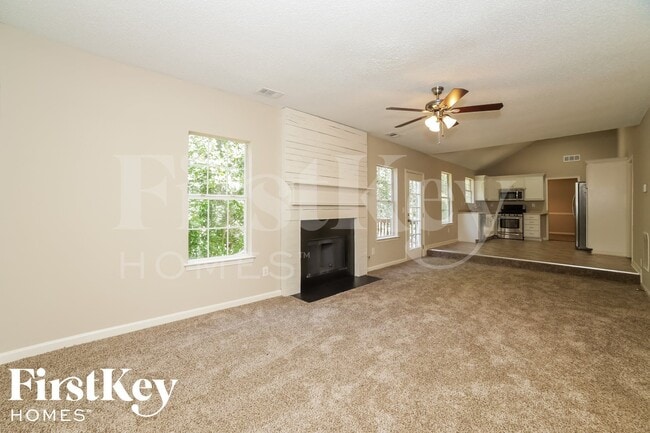 Building Photo - 4470 White Hill Pl