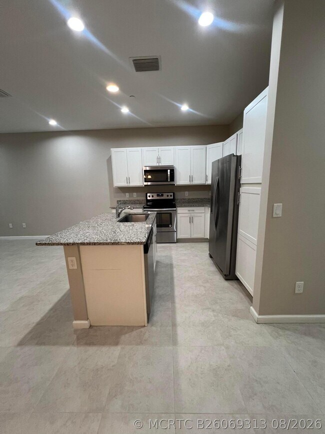 Building Photo - 14404 Emerald Pl Wy