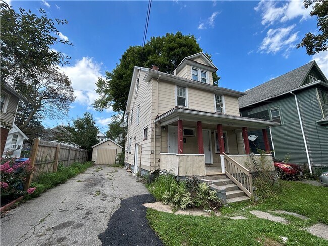 Building Photo - 42 Villa St