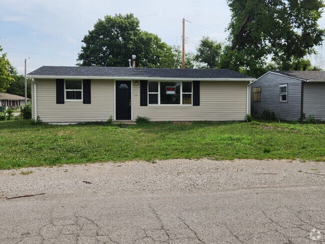 Building Photo - 261 St John Dr