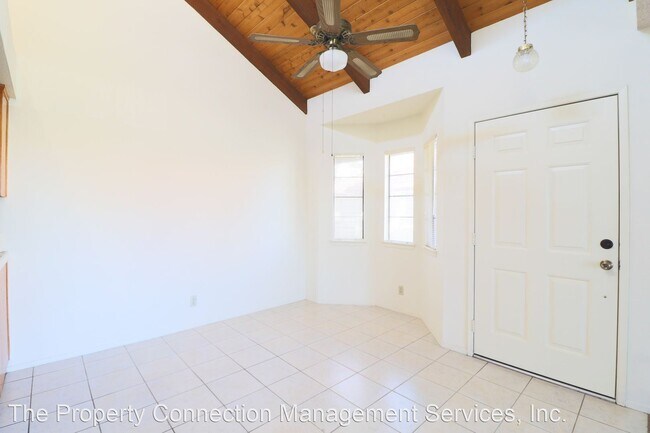 Foto del edificio - 2 br, 1.5 bath House - 19178 Palo Verde Dr