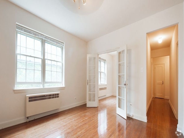 Living Room - Highland Gardens Apartments, Allentown PA