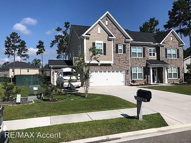 Building Photo - 5 br, 4.5 bath House - 182 Castleoak Dr.