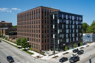 Building Photo - Roxford at The Crosswalks