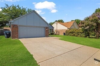 Building Photo - 3720 River Birch Rd