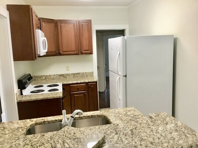 Foto del edificio - UPCOMING LISTING - FAIRHOPE COTTAGE