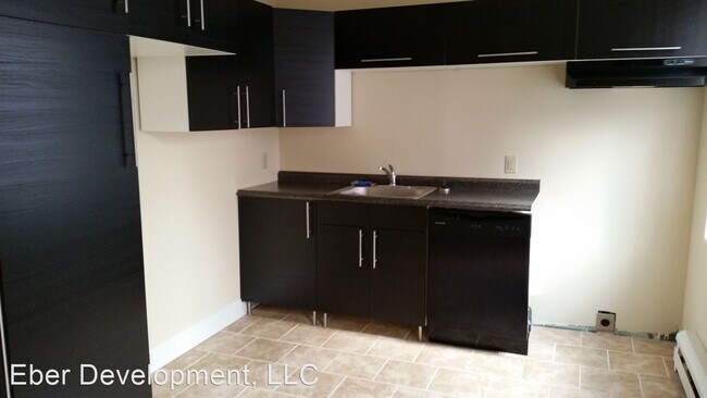Building Photo - 3 br, 1 bath House - 557 Boal St