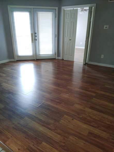 Photo - 9809 Walnut St Apartment