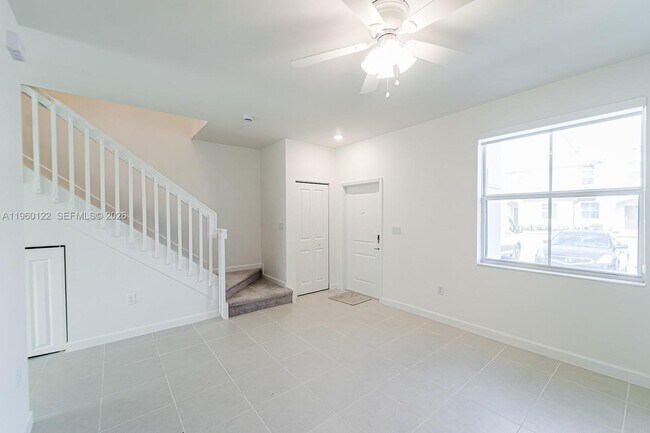 Foto del edificio - 2620 SE 28th Dr