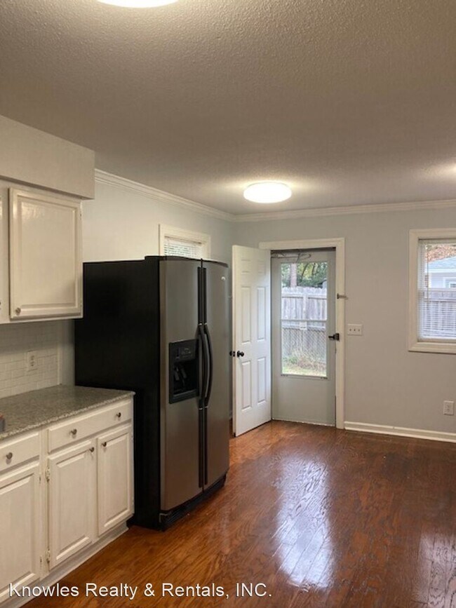 Building Photo - 3 br, 1.5 bath House - 225 Bradford Road