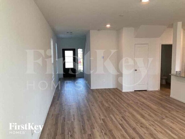 Foto del edificio - 23919 Steep Climb Dr