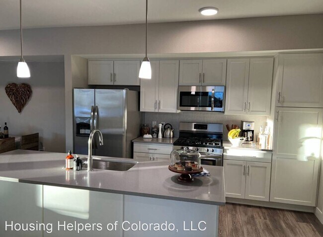 Building Photo - 2 br, 2 bath House - 230 S Cherrywood #204