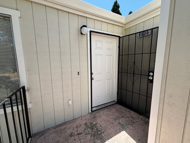 Building Photo - Two Bedroom, Two Bathroom Second Floor Apa...