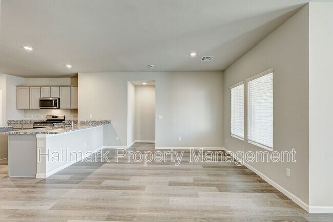 Building Photo - 4109 Sara Pk Dr
