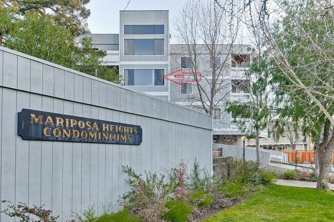 Building Photo - 725 Mariposa Ave.
