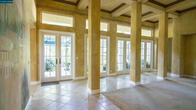 Building Photo - 17 Garden Park Ct