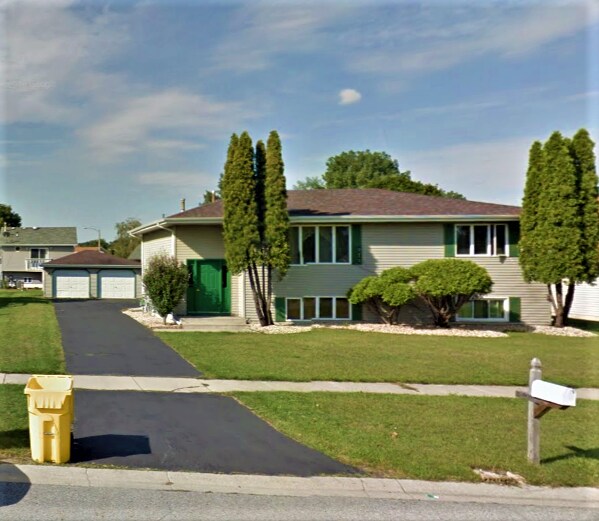 730 Rueth Dr Unit G, Griffith, IN 46319 Room for Rent in Griffith, IN