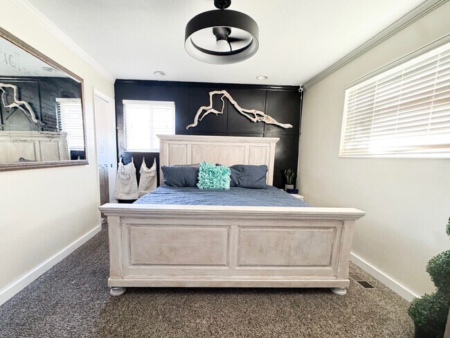 Foto del edificio - 4453 Fillmore Ave