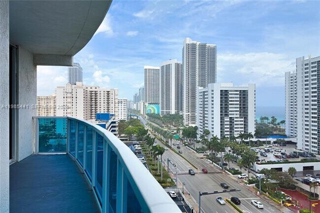 Foto del edificio - 1945 S Ocean Dr