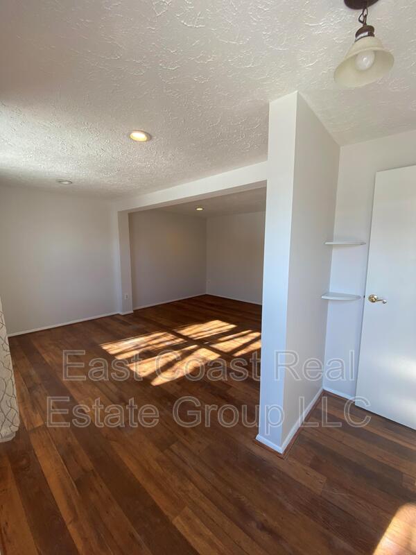 Building Photo - 6806 Yellow Sheave Ct
