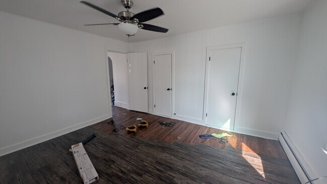 Building Photo - 634 Burgess St