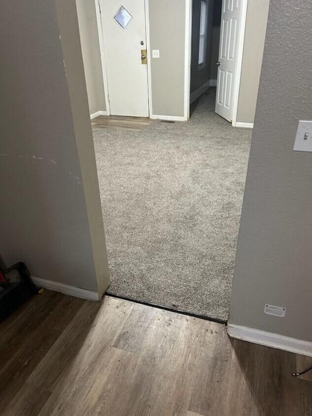 Building Photo - 1 Bedroom home located in Saint Joseph Mis...