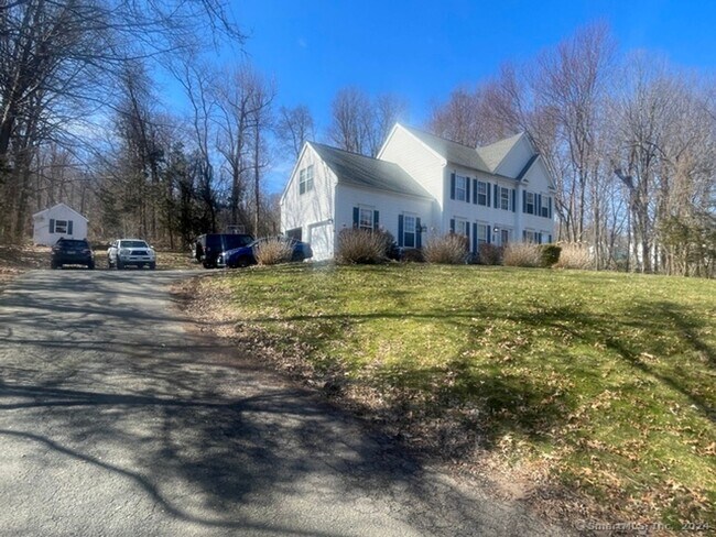 Foto del edificio - 20 Gaylord Mountain Rd