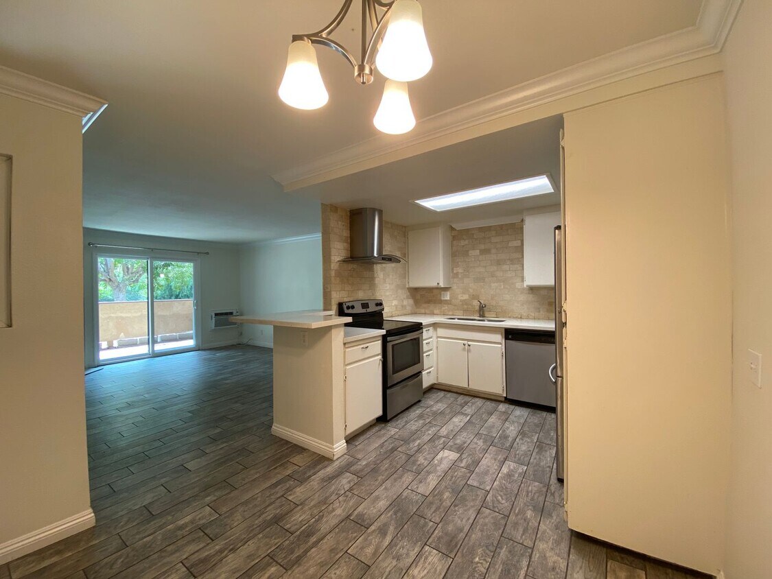 Foto principal - 2bed/2bath home in Mission Park Community!