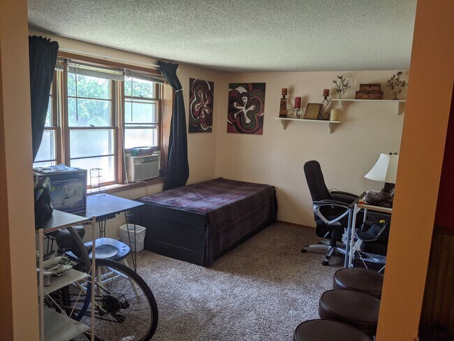 Living Room - 217 5th Ave S