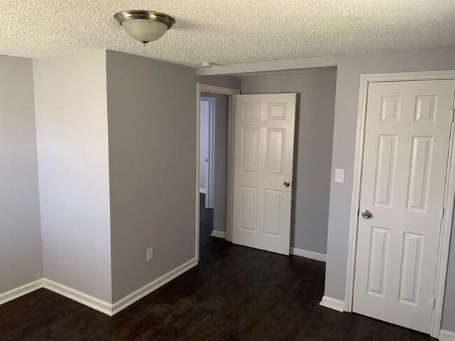 Building Photo - 3718 Avenue M 1/2