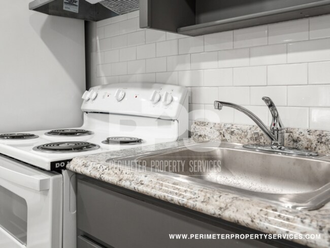 Building Photo - Studio Apartment in Conyers! Come see it t...