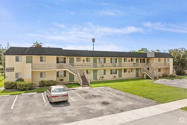 Apartamentos Cypress - Cypress Apartments