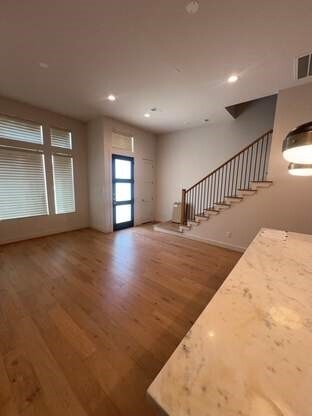 Foto del edificio - 2414 Gray St