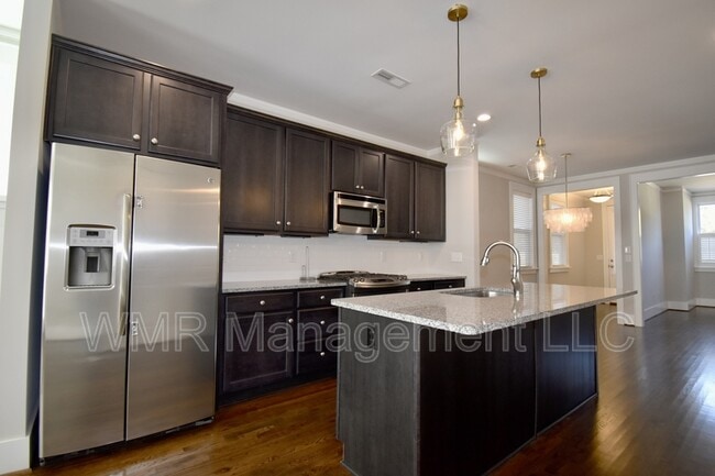 Building Photo - 724 Waterscape Ct